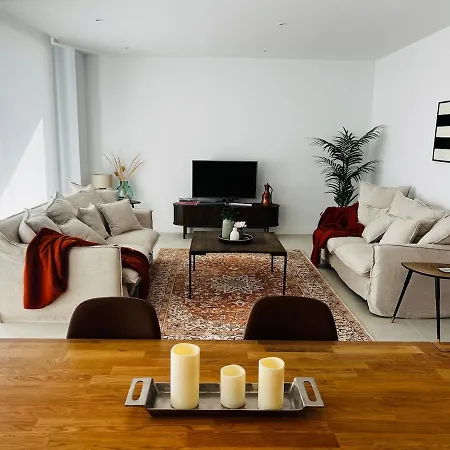 Brand New Xl Terrace 2 Bedrooms 2 Bathrooms Pool Parking *