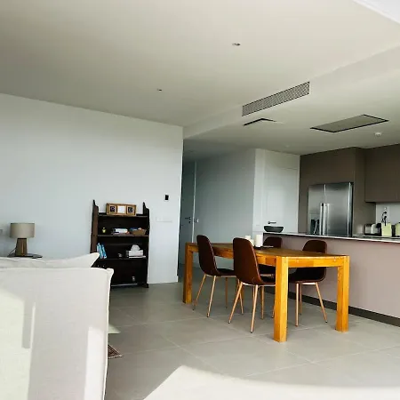 Brand New Xl Terrace 2 Bedrooms 2 Bathrooms Pool Parking 푸엔히롤라