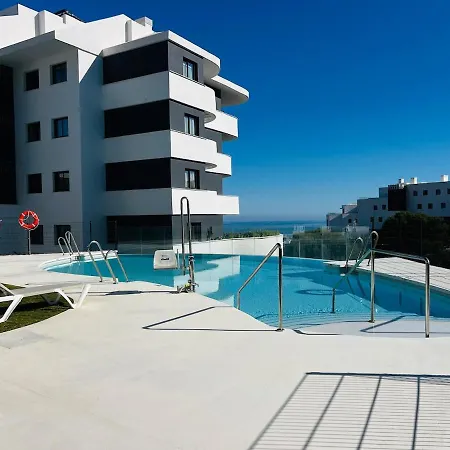 Brand New Xl Terrace 2 Bedrooms 2 Bathrooms Pool Parking 푸엔히롤라