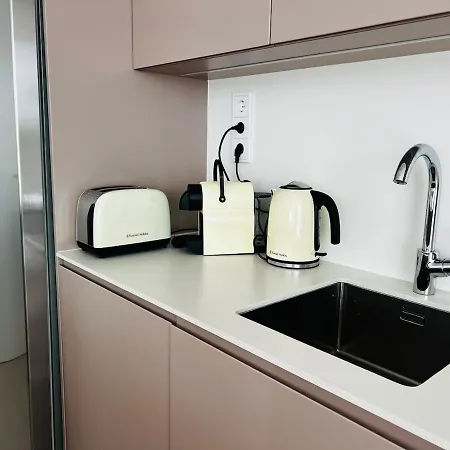 Brand New Xl Terrace 2 Bedrooms 2 Bathrooms Pool Parking 아파트 *