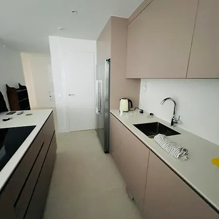 Brand New Xl Terrace 2 Bedrooms 2 Bathrooms Pool Parking 아파트 *