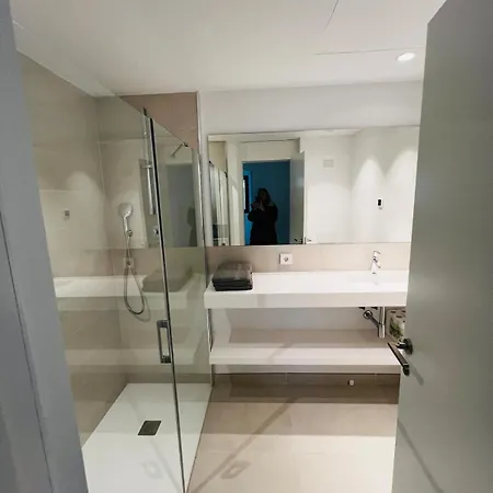 아파트 Brand New Xl Terrace 2 Bedrooms 2 Bathrooms Pool Parking *