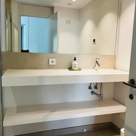 Brand New Xl Terrace 2 Bedrooms 2 Bathrooms Pool Parking 아파트 *