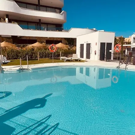 Brand New Xl Terrace 2 Bedrooms 2 Bathrooms Pool Parking * 푸엔히롤라