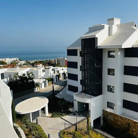 Brand New Xl Terrace 2 Bedrooms 2 Bathrooms Pool Parking 아파트 *