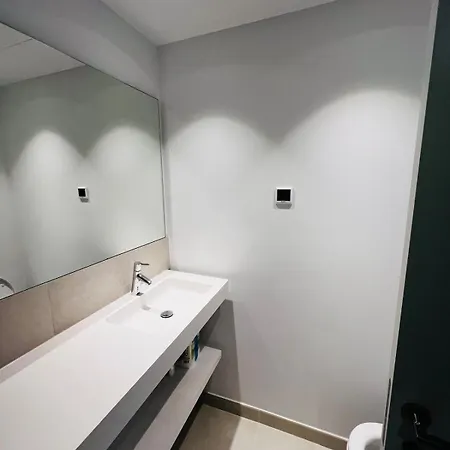 아파트 Brand New Xl Terrace 2 Bedrooms 2 Bathrooms Pool Parking *