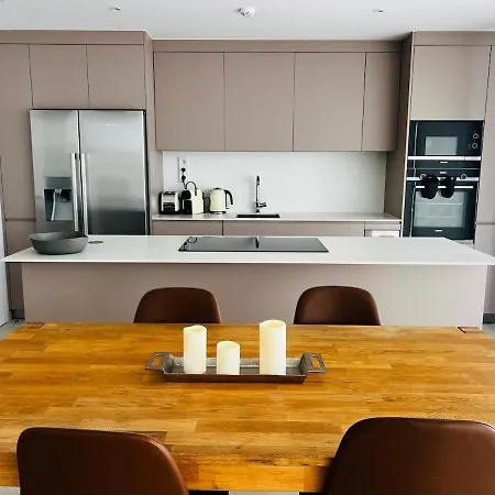 아파트 Brand New Xl Terrace 2 Bedrooms 2 Bathrooms Pool Parking