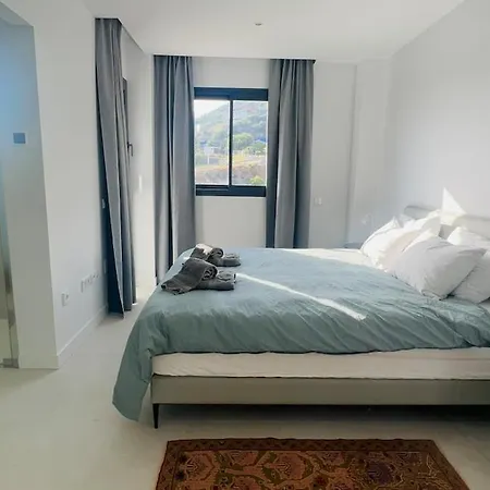 Brand New Xl Terrace 2 Bedrooms 2 Bathrooms Pool Parking * 푸엔히롤라
