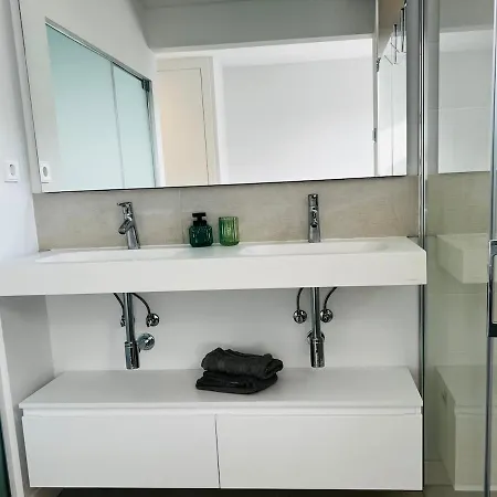 아파트 Brand New Xl Terrace 2 Bedrooms 2 Bathrooms Pool Parking *