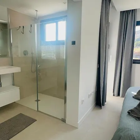아파트 Brand New Xl Terrace 2 Bedrooms 2 Bathrooms Pool Parking *