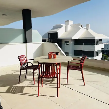 아파트 Brand New Xl Terrace 2 Bedrooms 2 Bathrooms Pool Parking 푸엔히롤라